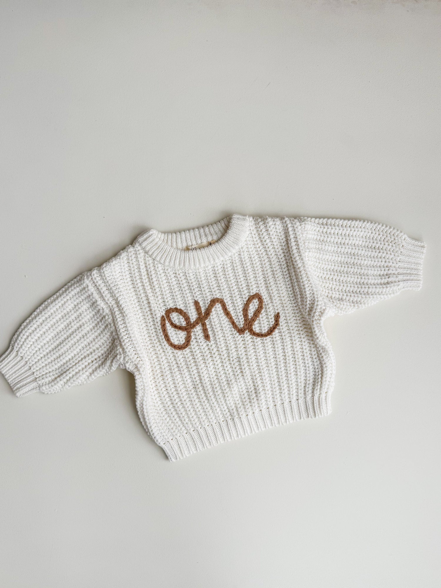 'ONE' | JUMPER/SWEATER | MILK