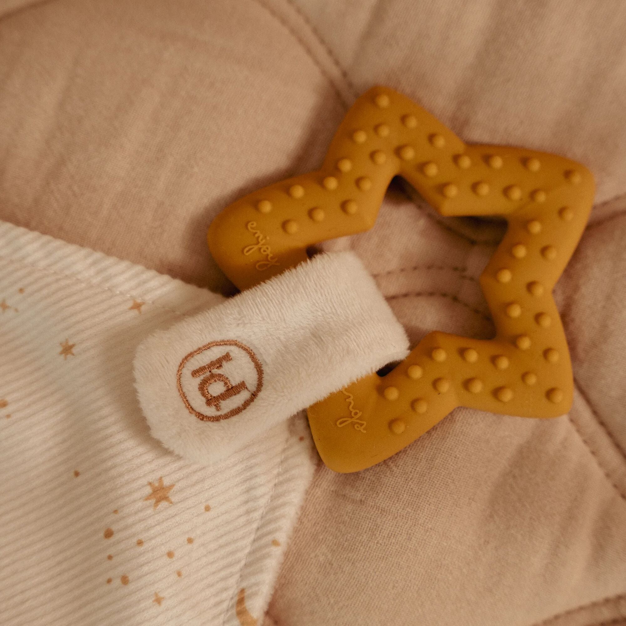 Cuddle Cloth with Teething Ring