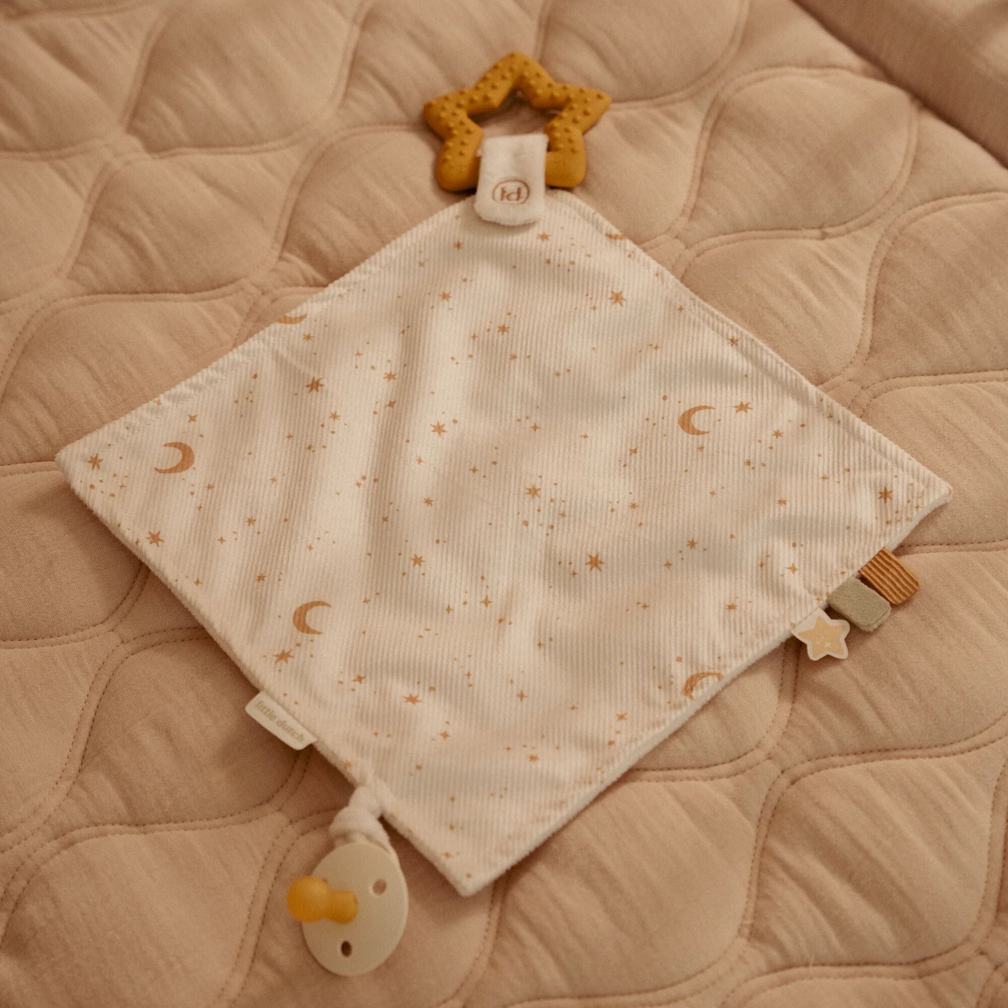Cuddle Cloth with Teething Ring