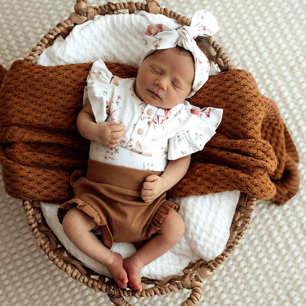Snuggle Hunny Short Sleeve Organic Bodysuit Preemie