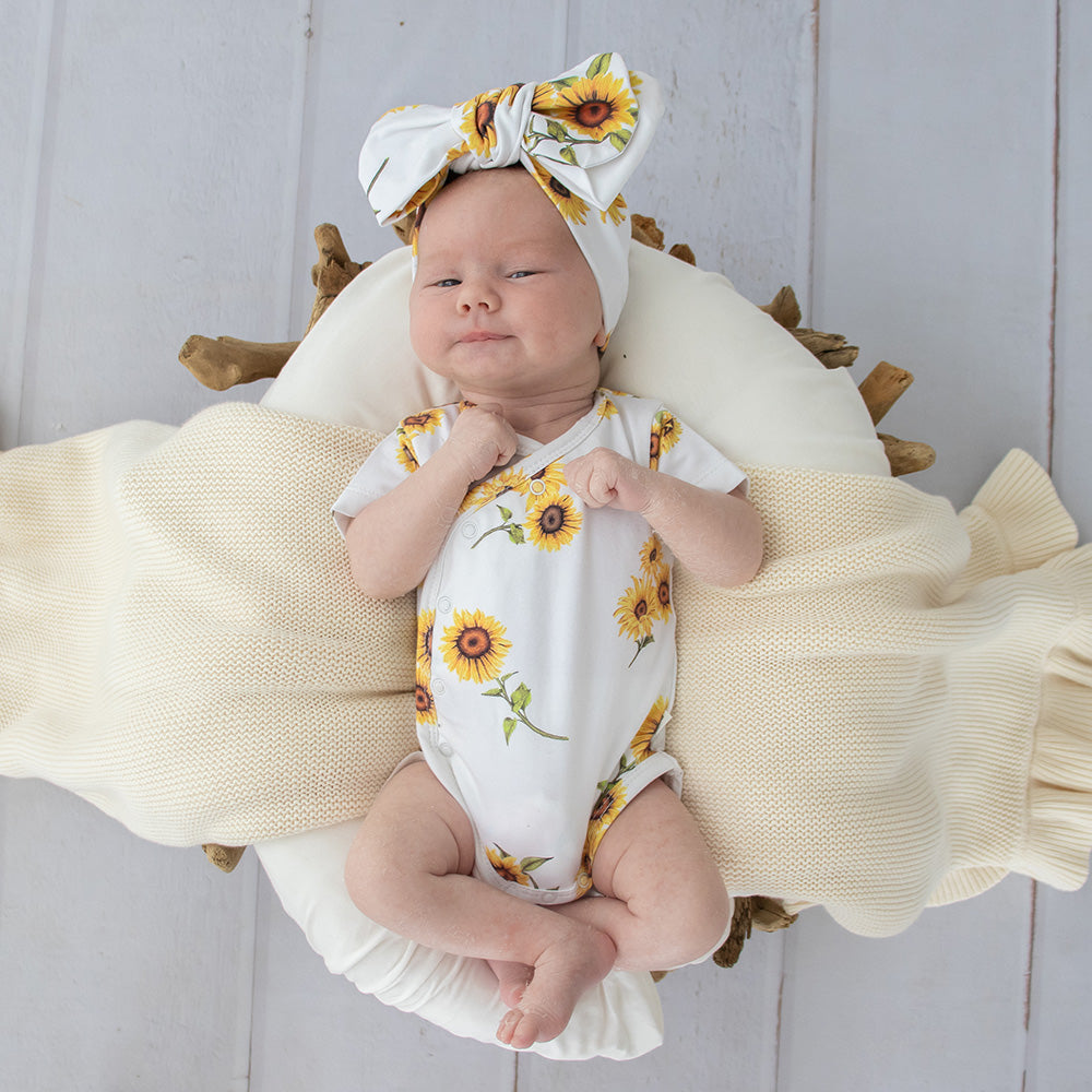Snuggle Hunny Short Sleeve Organic Kimono Bodysuit