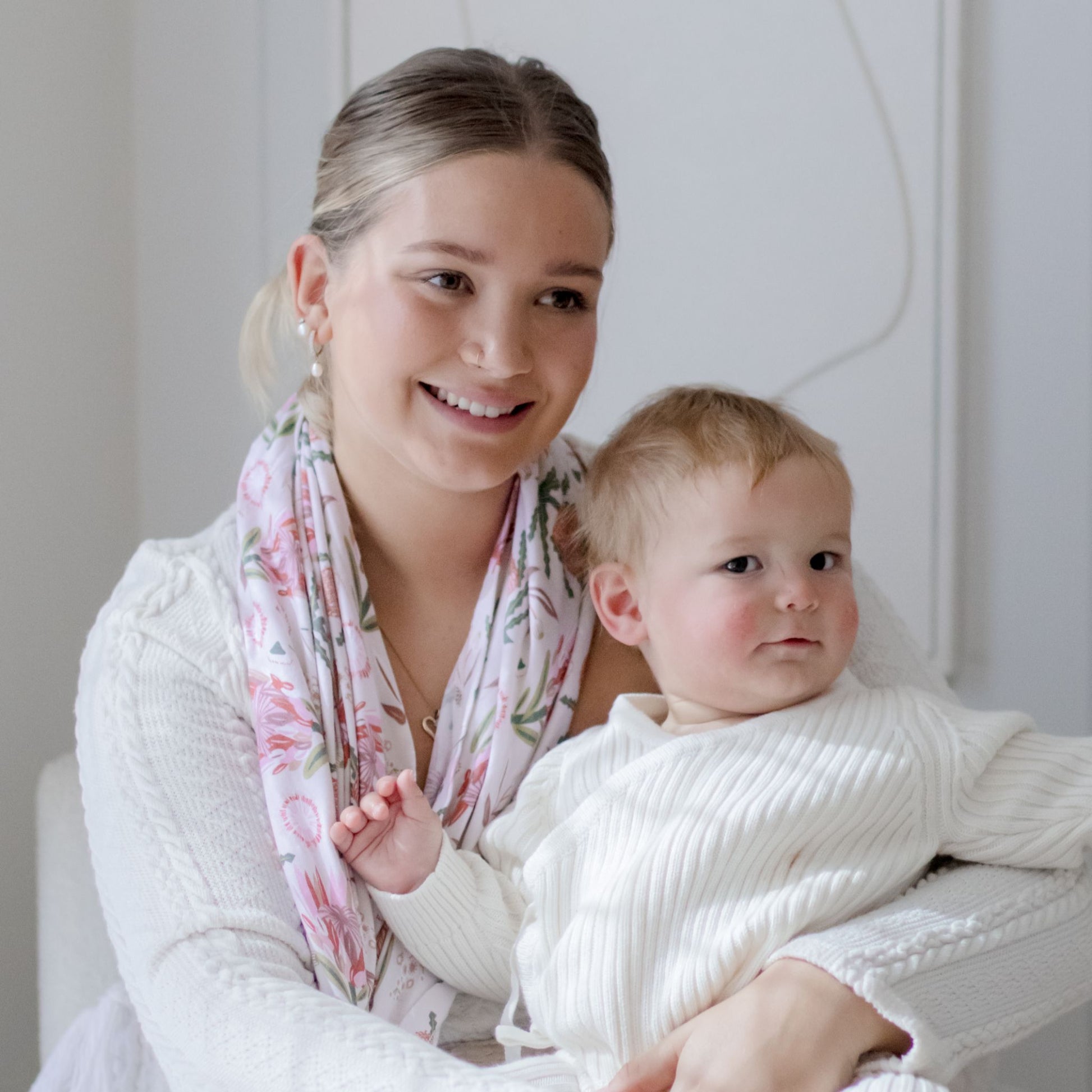 5 in 1 Multi-Use Nursing Mama Cover