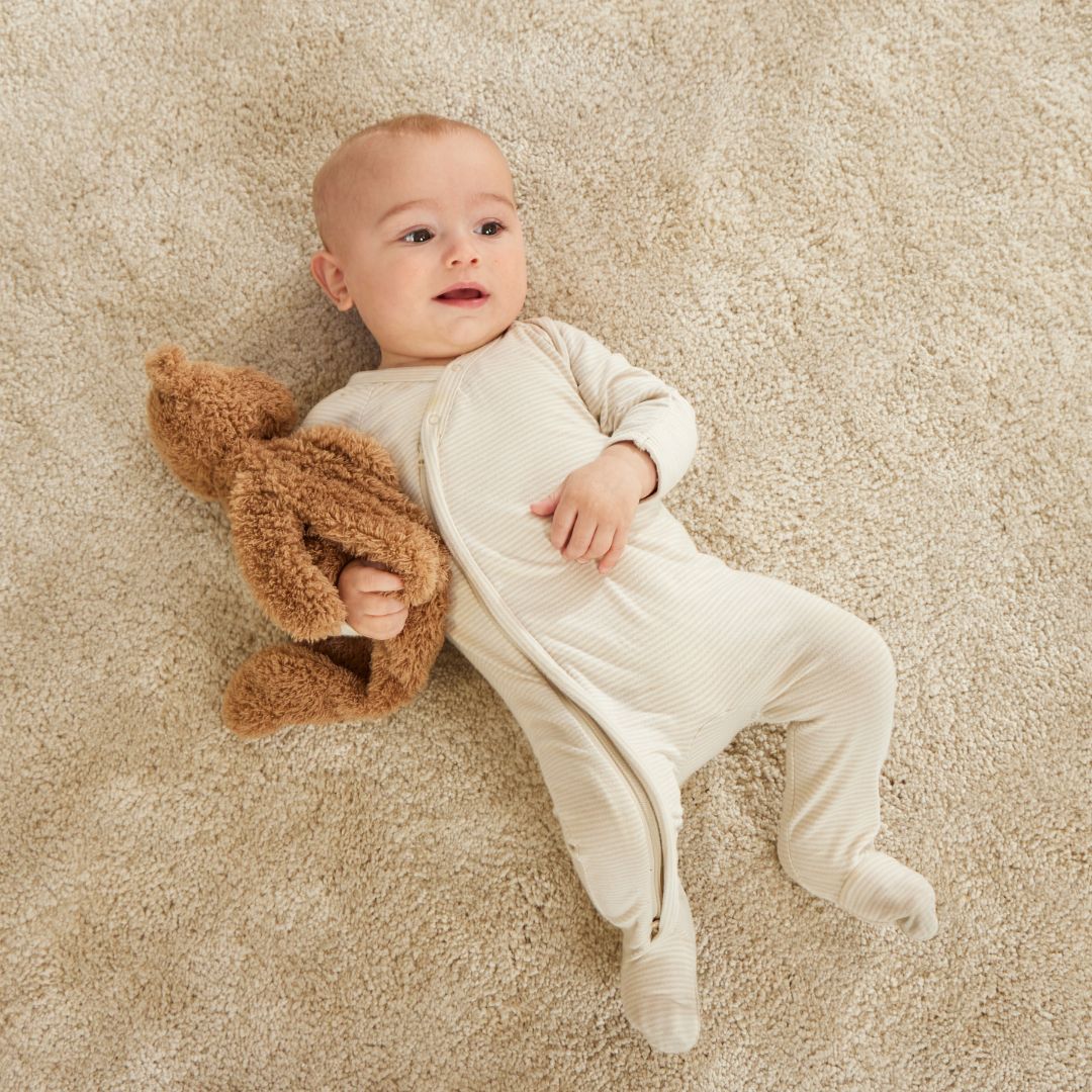 Jiggle & Giggle Cuddly Bear Comforter