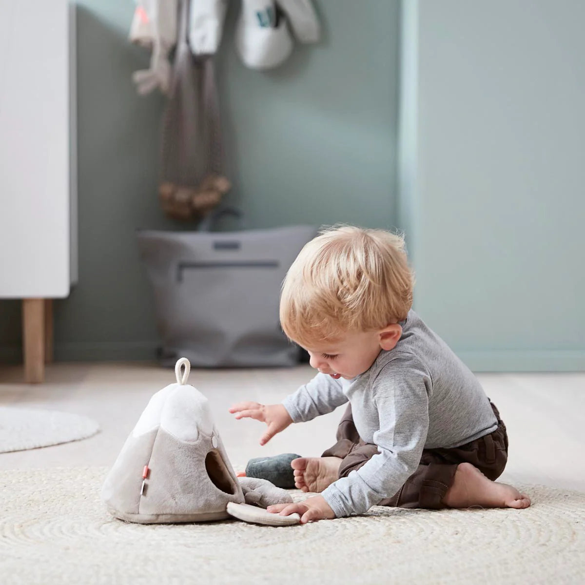 Hide & Seek Activity Toy Wally