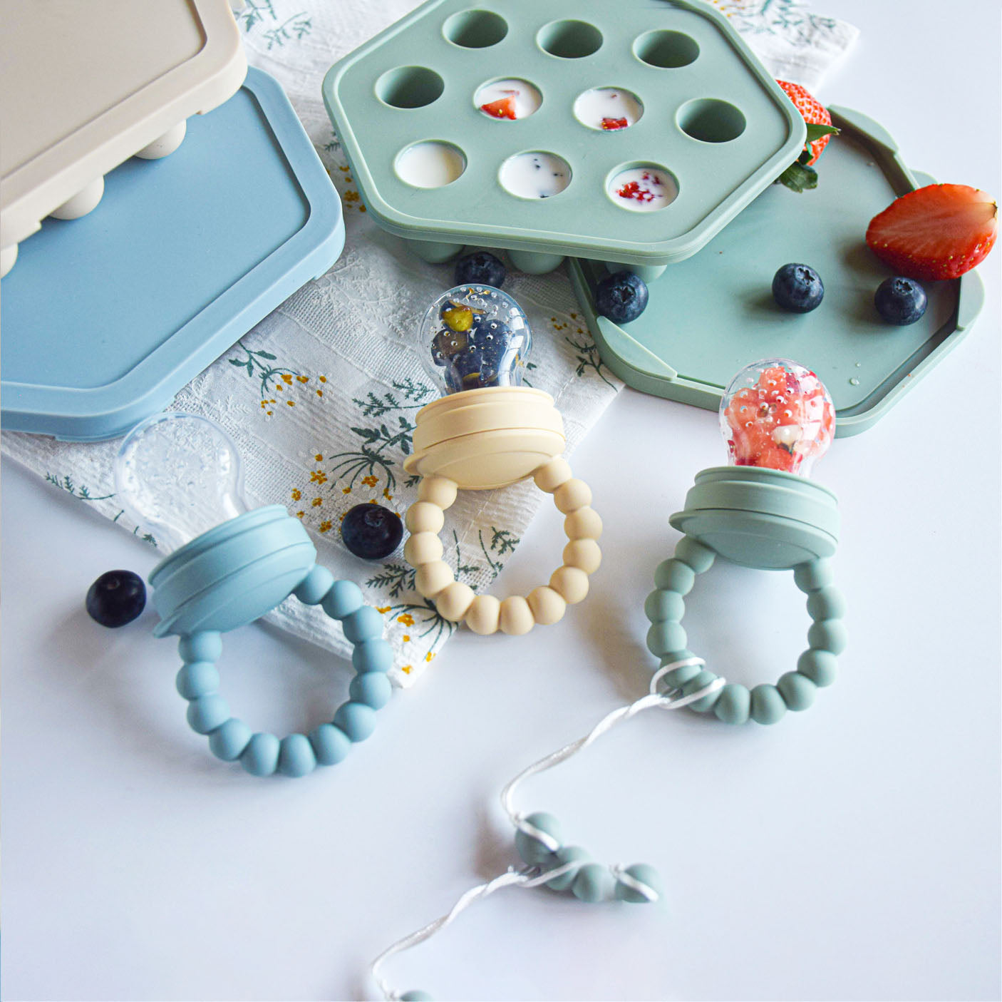 Silicone Breast Milk Freezer Tray + Matching Feeder