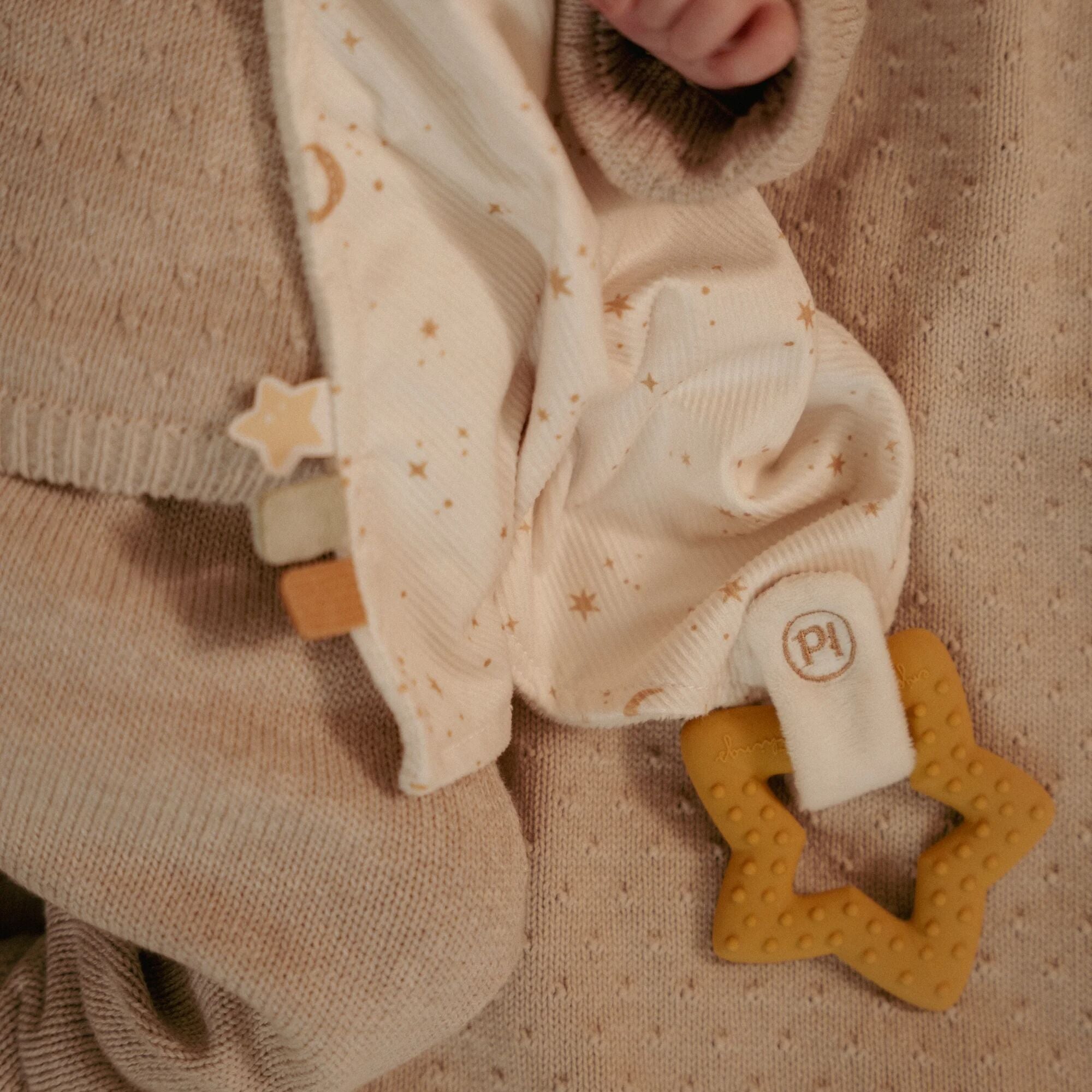 Cuddle Cloth with Teething Ring