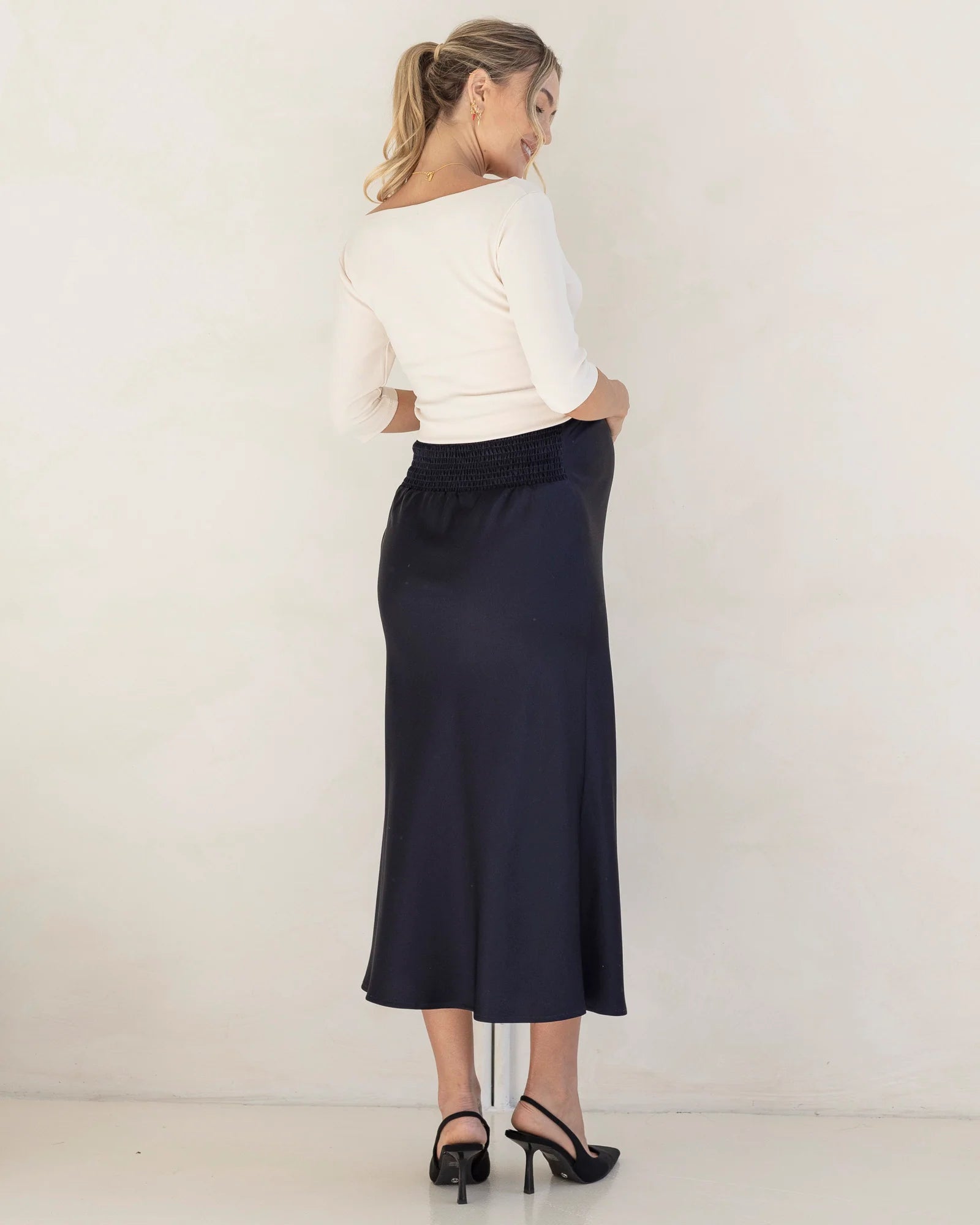 Sheena Maternity Satin-Finish Midi Work Skirt – Navy