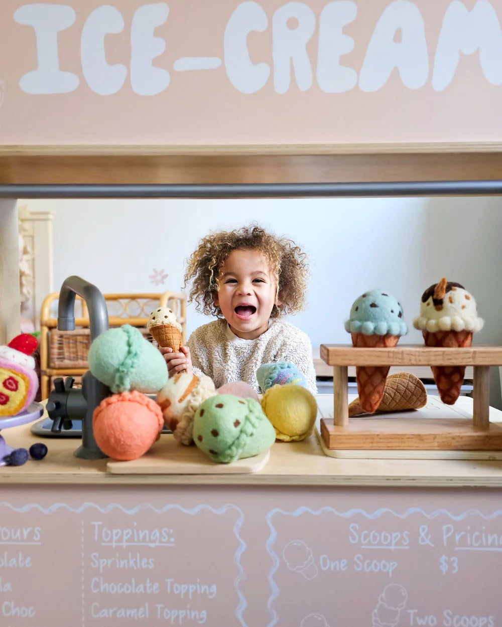 Felt Ice Cream Set – Waffle Cones and 9 Ice Cream Scoops