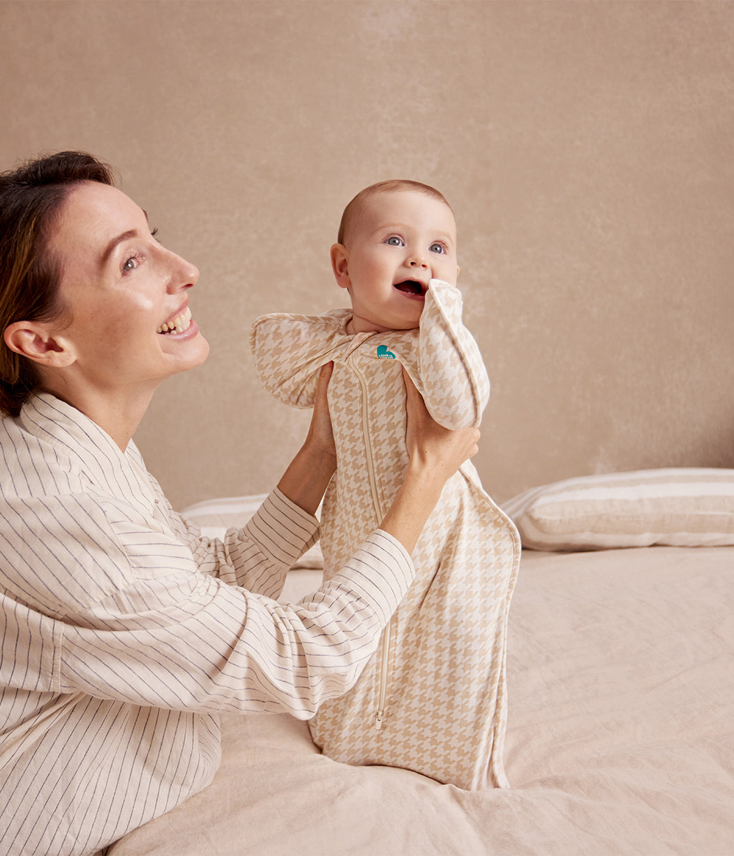 Love To Dream Swaddle Up™ 1.0 TOG Stretch Cotton Houndstooth