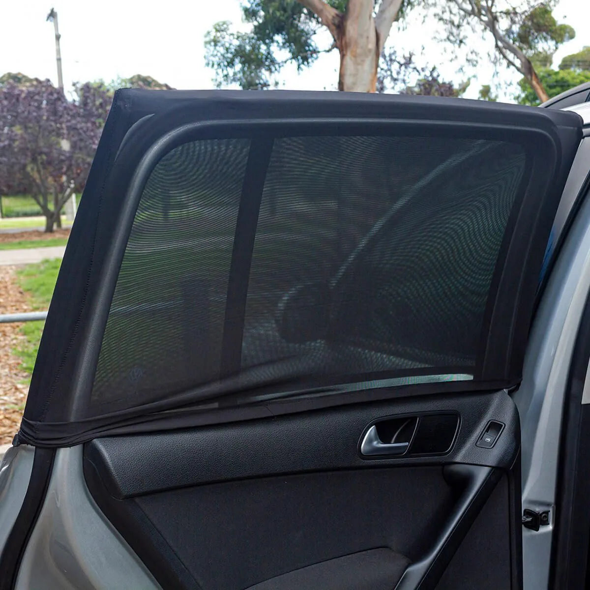 Deluxe car sunshade