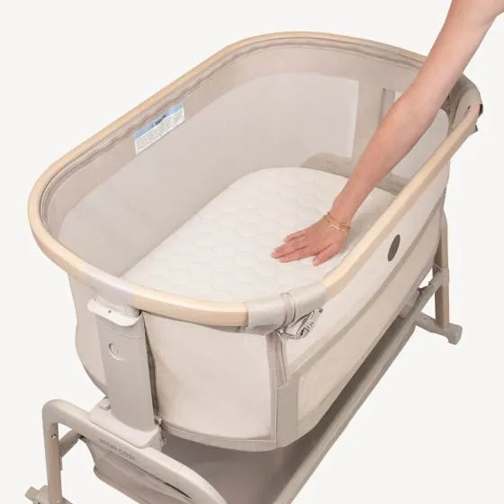 Iora Air Bedside sleeper Maxi Cosi