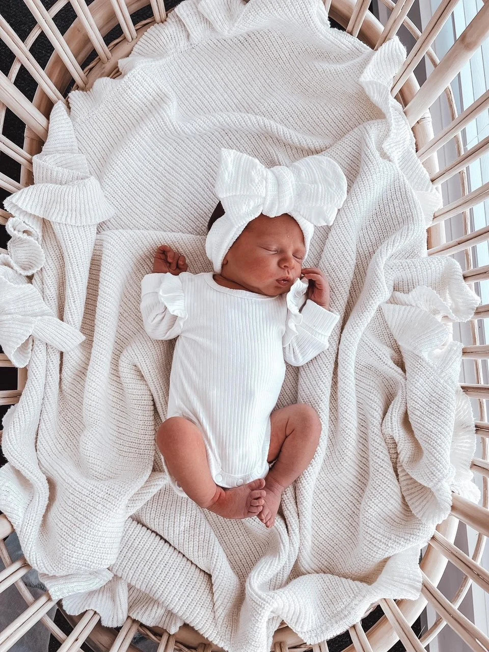 Knit Oversized Bow White